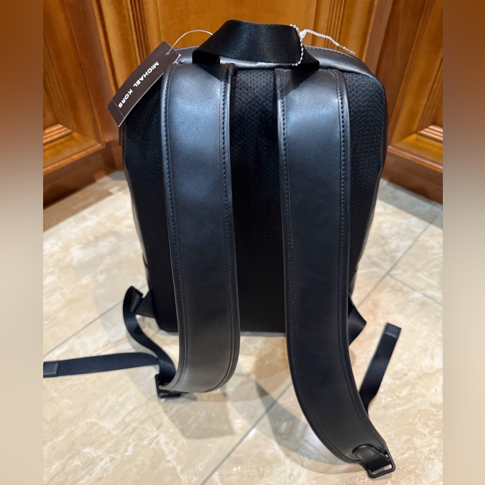 Michael Kors Everett Signature Brown and Black Backpack - Leather NWT - Picture 4 of 10